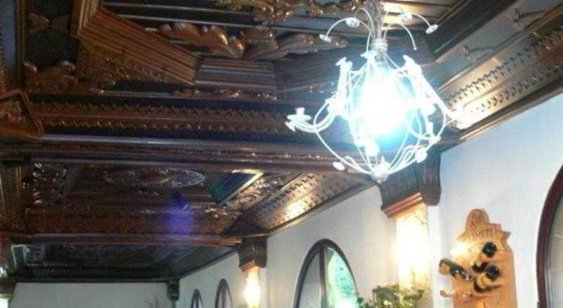 Rapsodia Hotel 2*