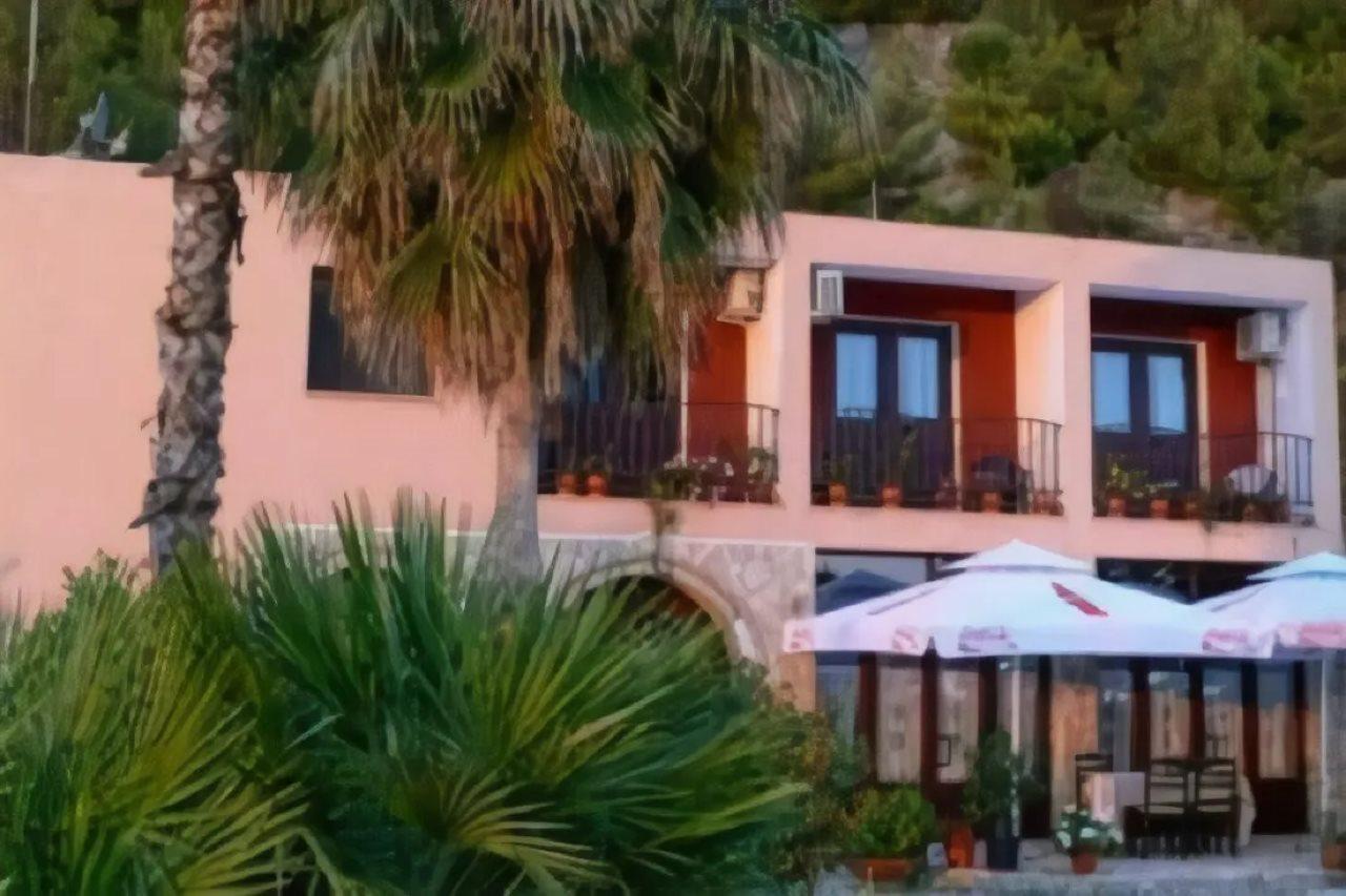 Rapsodia Hotel Shëngjin